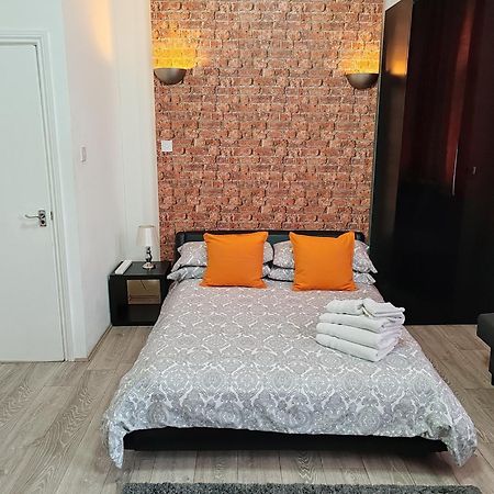 Kilburn High Road Studio Apartments Londra Exterior foto