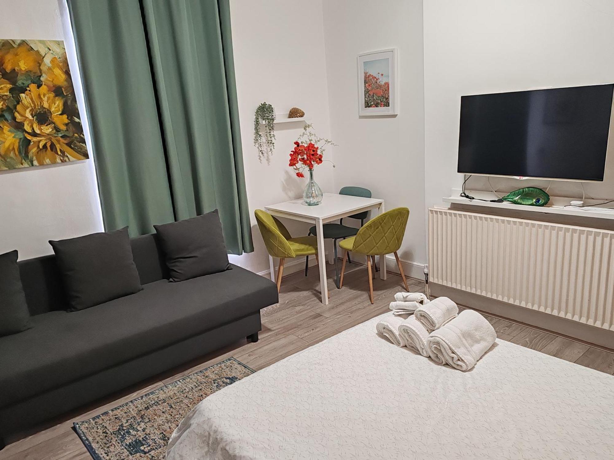 Kilburn High Road Studio Apartments Londra Exterior foto