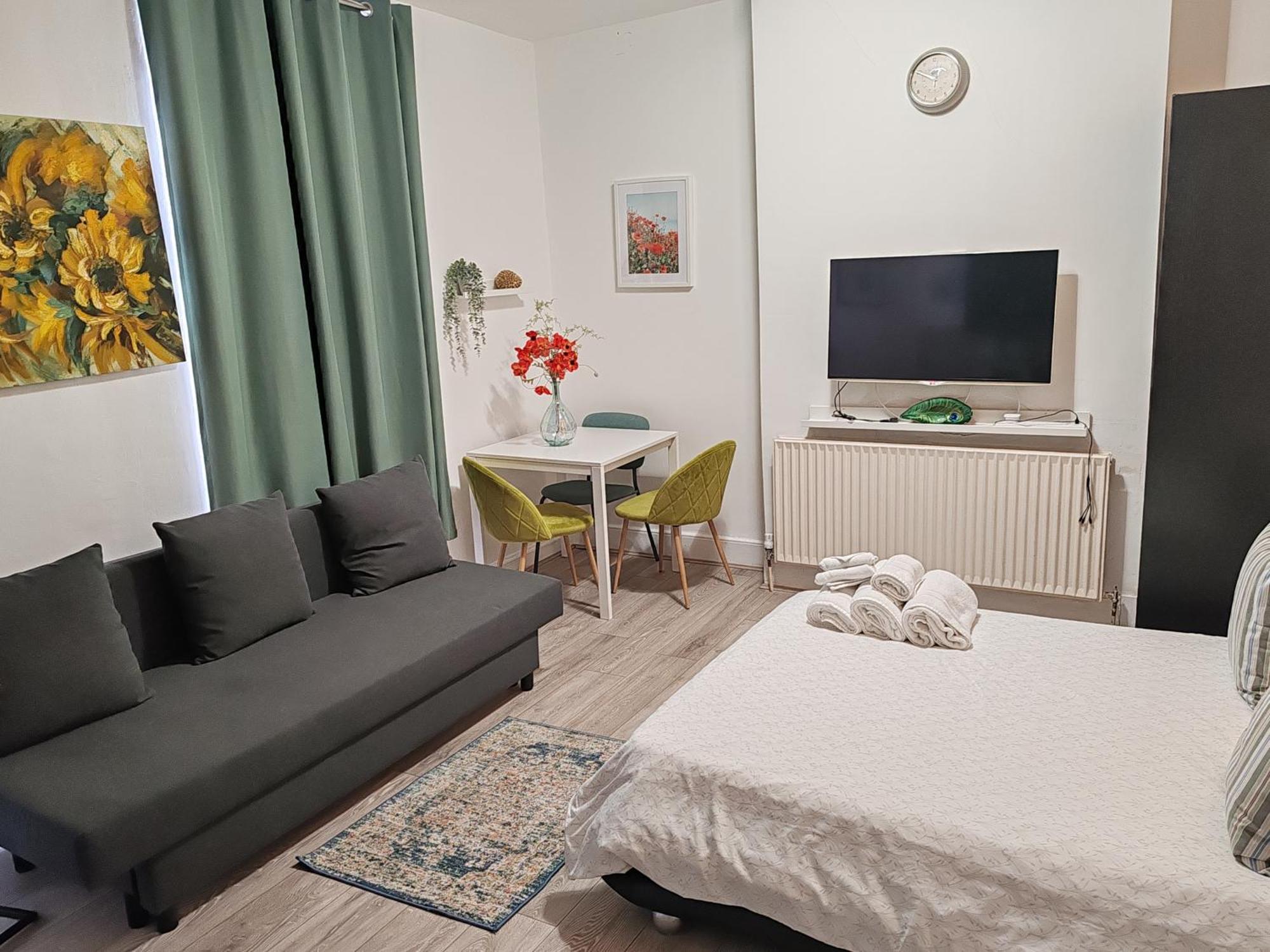Kilburn High Road Studio Apartments Londra Exterior foto