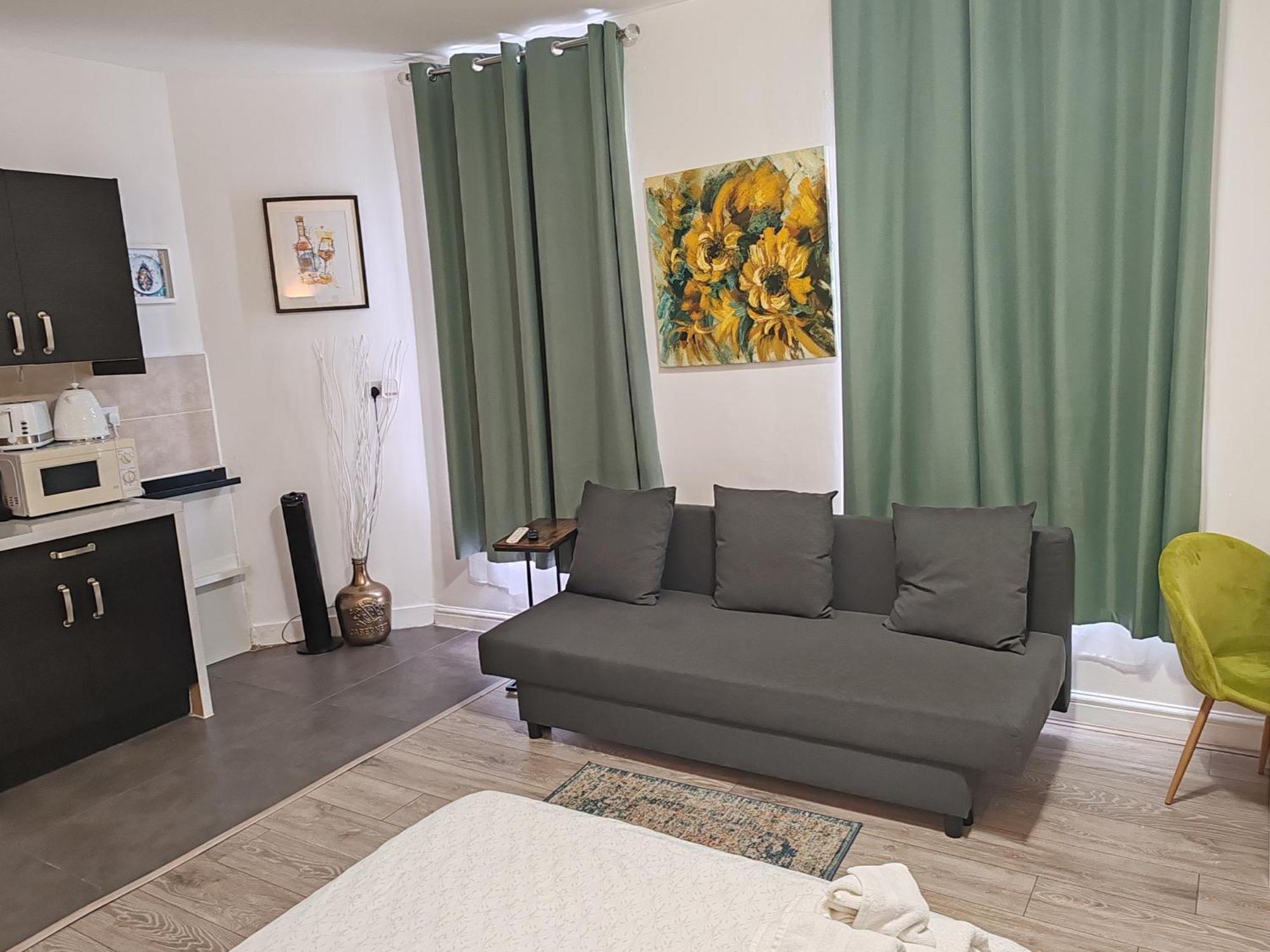 Kilburn High Road Studio Apartments Londra Exterior foto